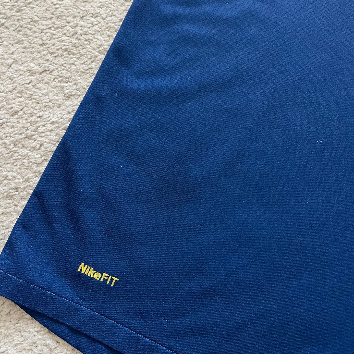 Barcelona 2008/09 home x Messi #10 (XL) *small hole on the front