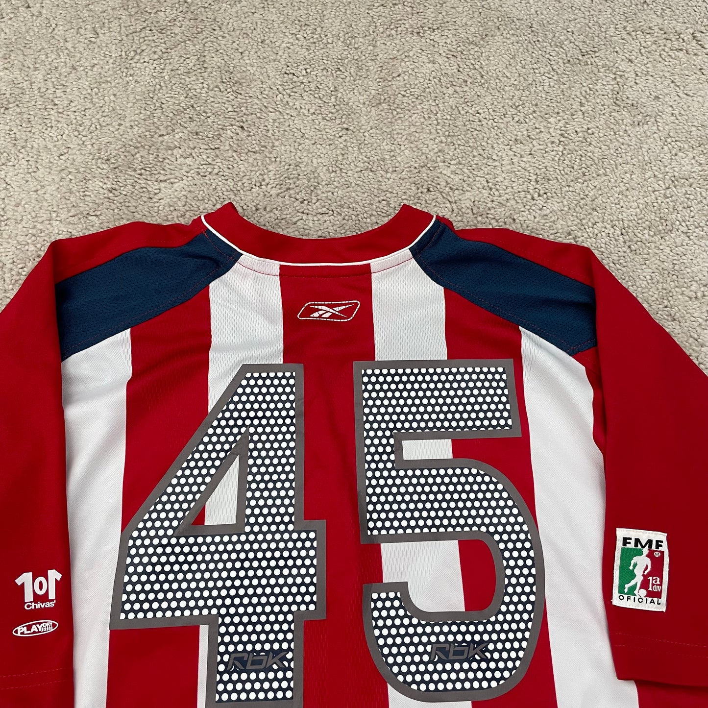 Chivas de Guadalajara 2006/07 home x Chicharito Hernandez #45 (M) *Reebok sponsor faded off