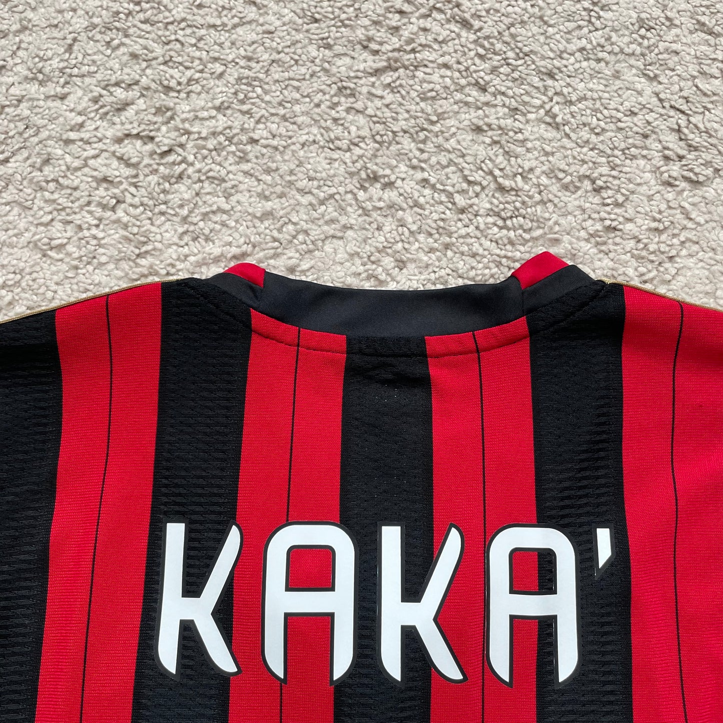 AC Milan 2013/14 home x Kaka' #22 (L) *has some tiny holes