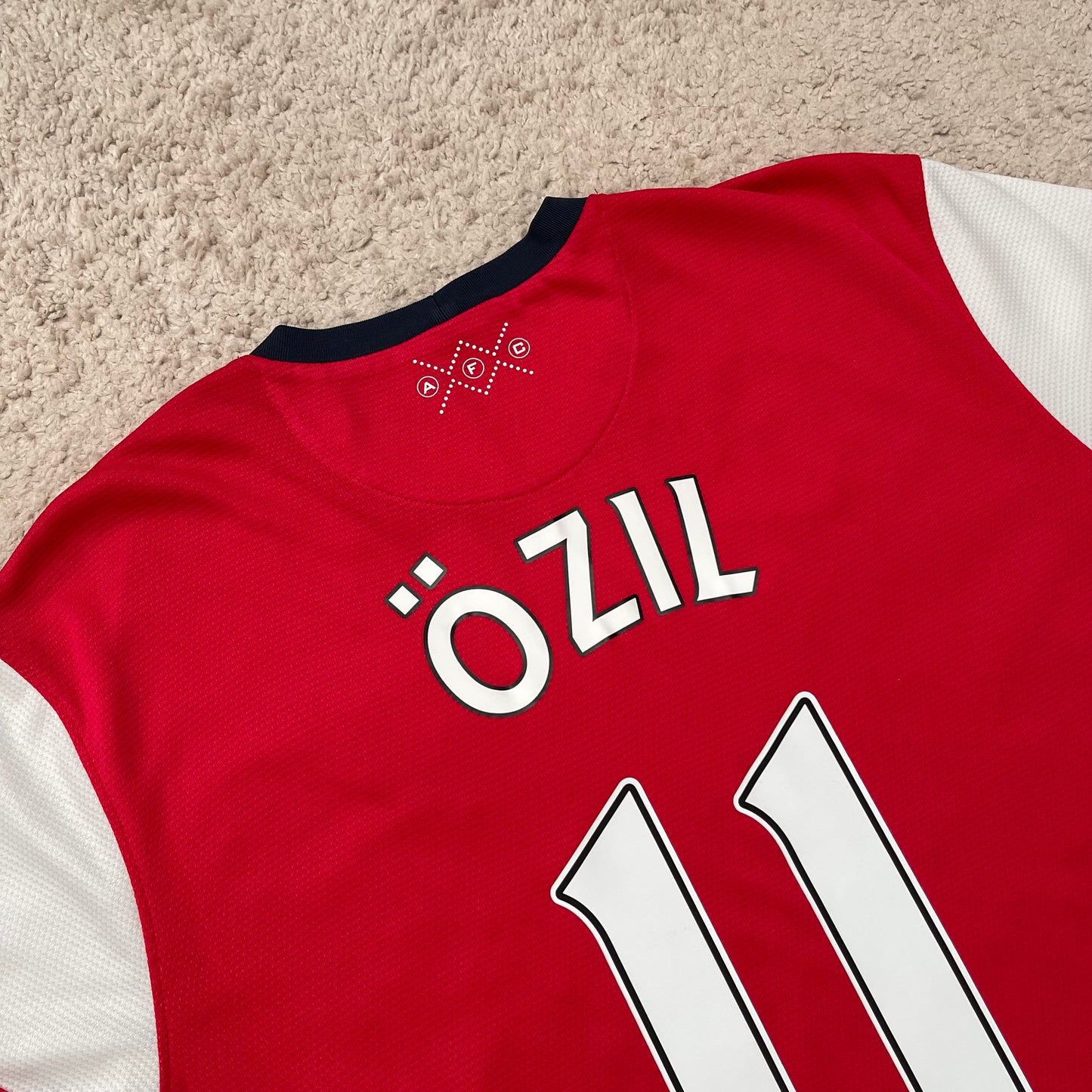 Arsenal 2013/14 home x Mesut Özil #11 (M)