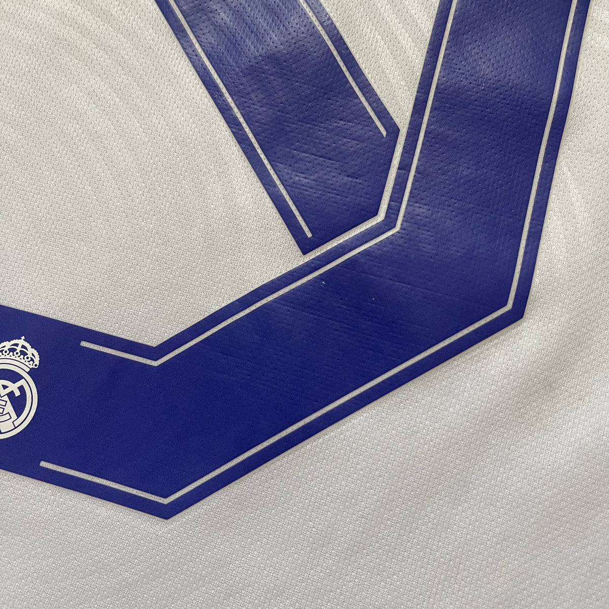 Real Madrid 2021/22 home x Karim Benzema #9 (L)