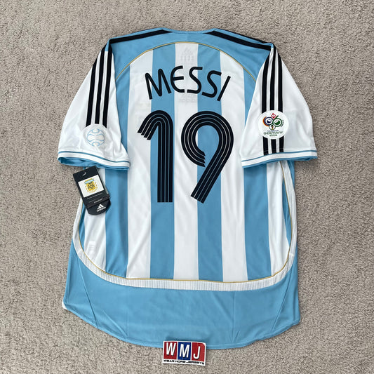 Argentina 2006 World Cup home x Messi #19 (L) *BRAND NEW WITH TAGS