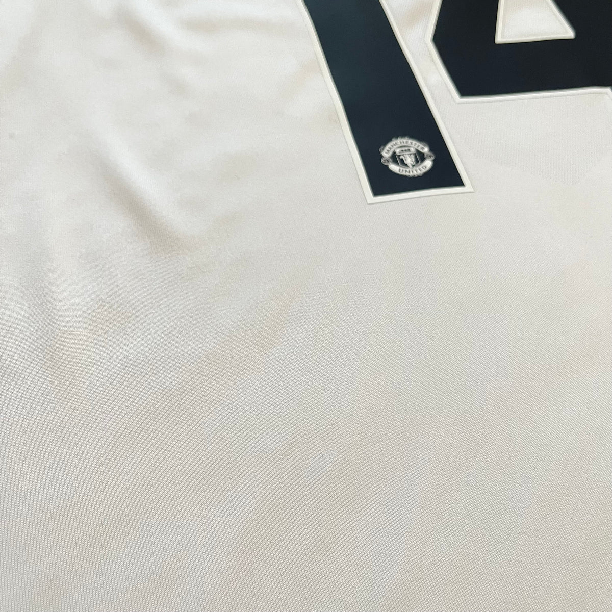 Manchester United 2010/11 away x Chicharito Hernandez #14 (L)