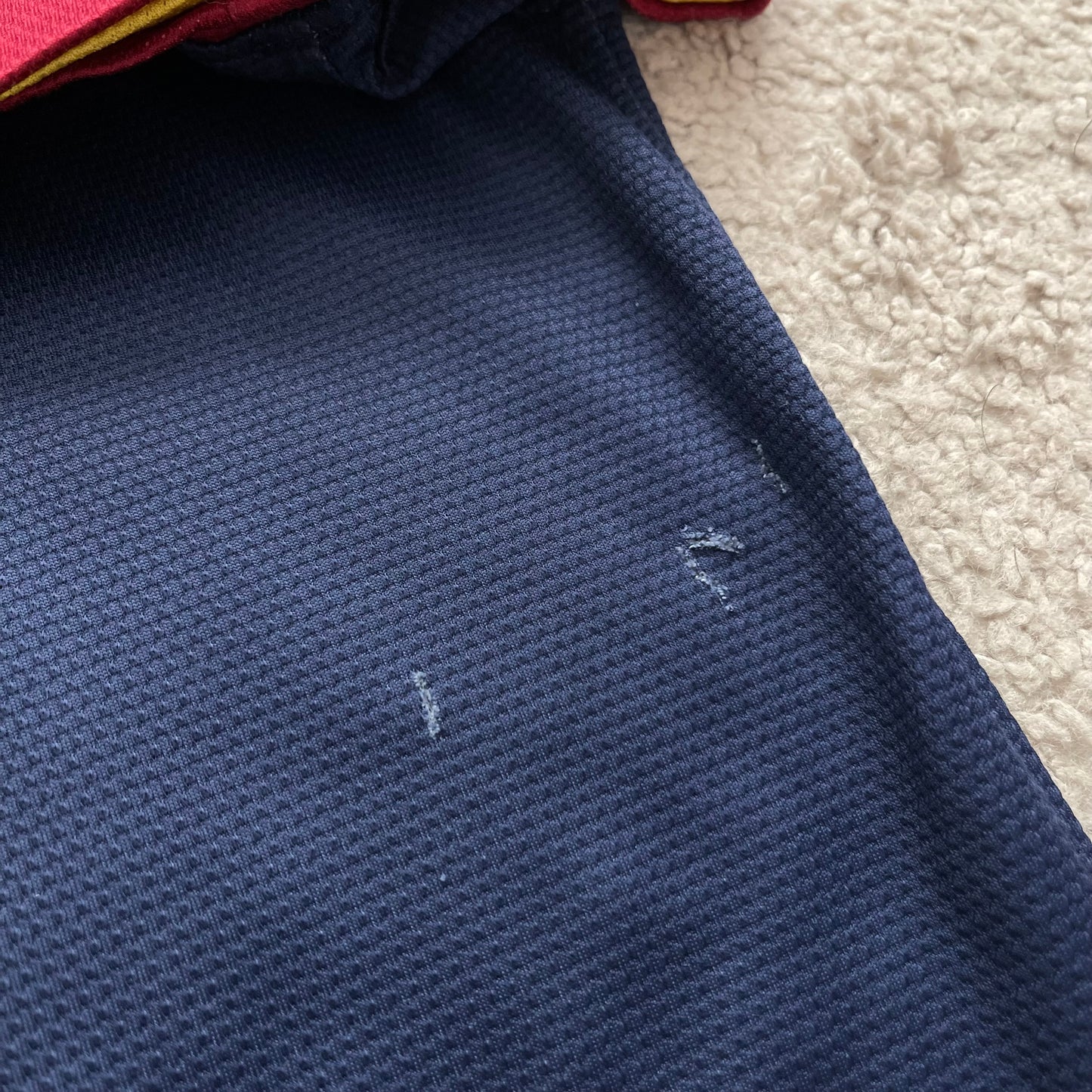 Barcelona 2012/13 home x Messi #10 (L) *has some holes on the back