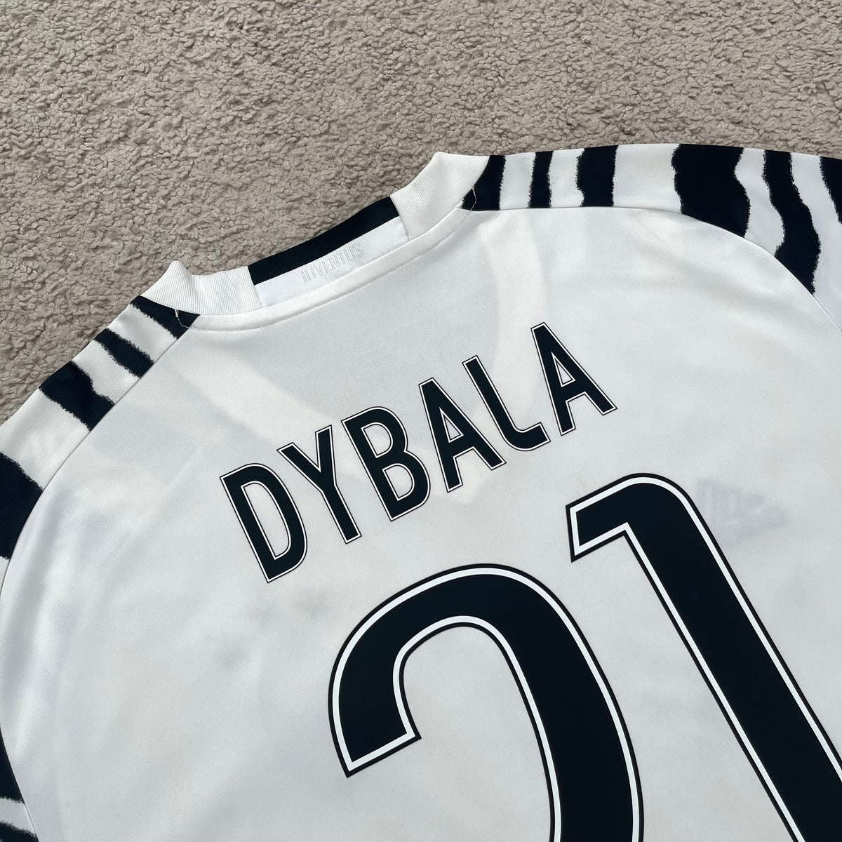 Juventus 2016/17 third x Paulo Dybala #21 (XL)