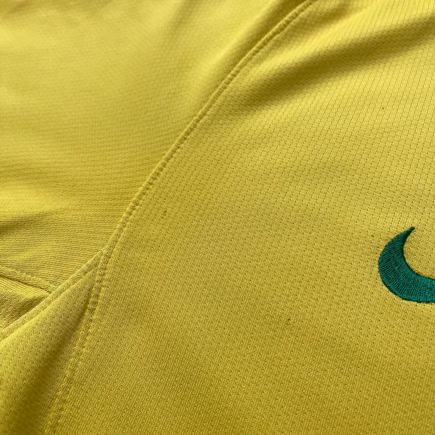 Brazil 2008/2009/2010 home x Ronaldinho #10 (XL) *has some tiny holes