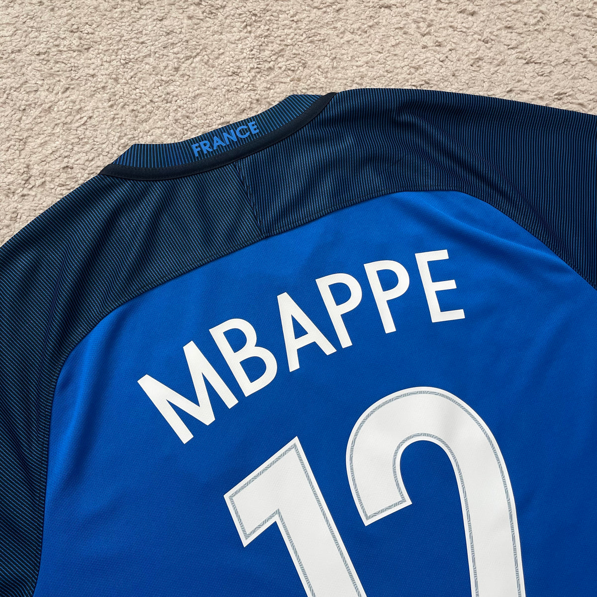 France 2016/17 home x Kylian Mbappé #12 (M)