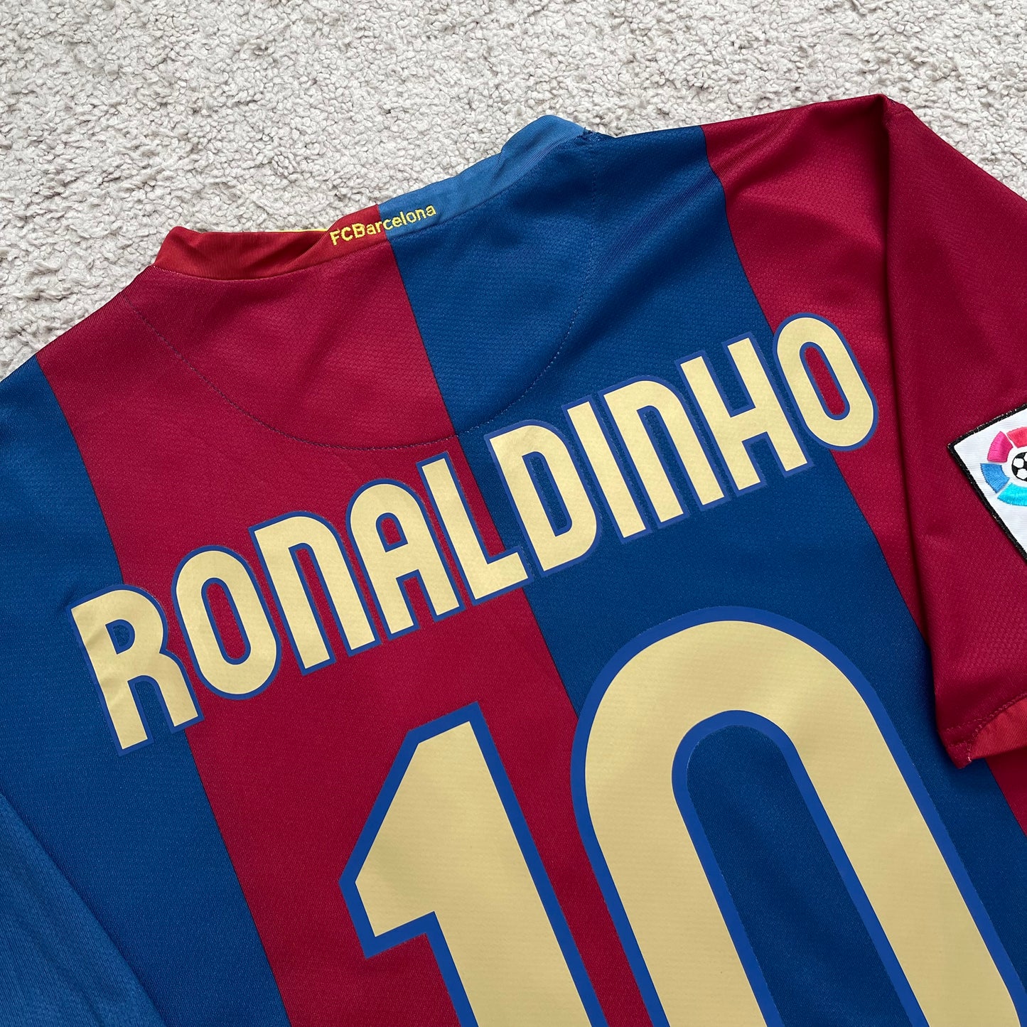 Barcelona 2006/07 home x Ronaldinho #10 (XL)