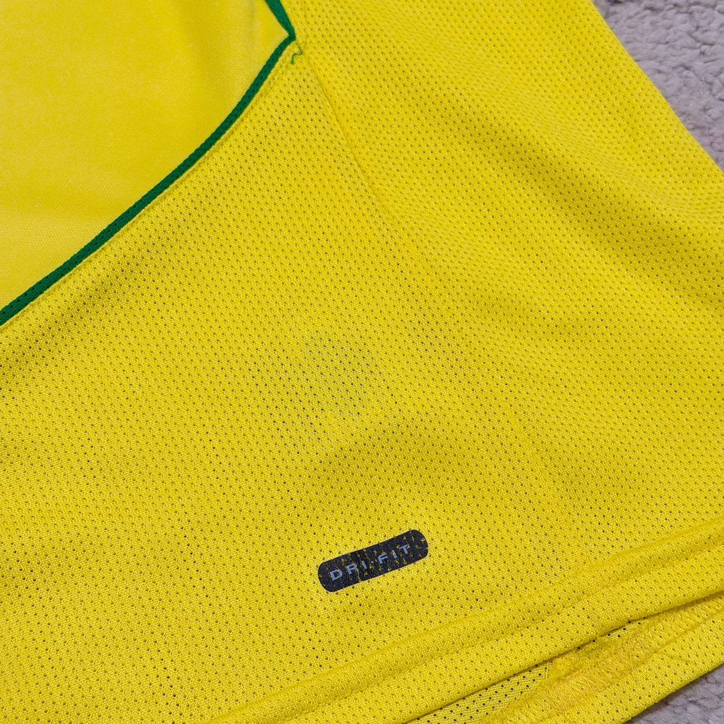 Brazil 2004/05 home x Ronaldinho #7 (XL)