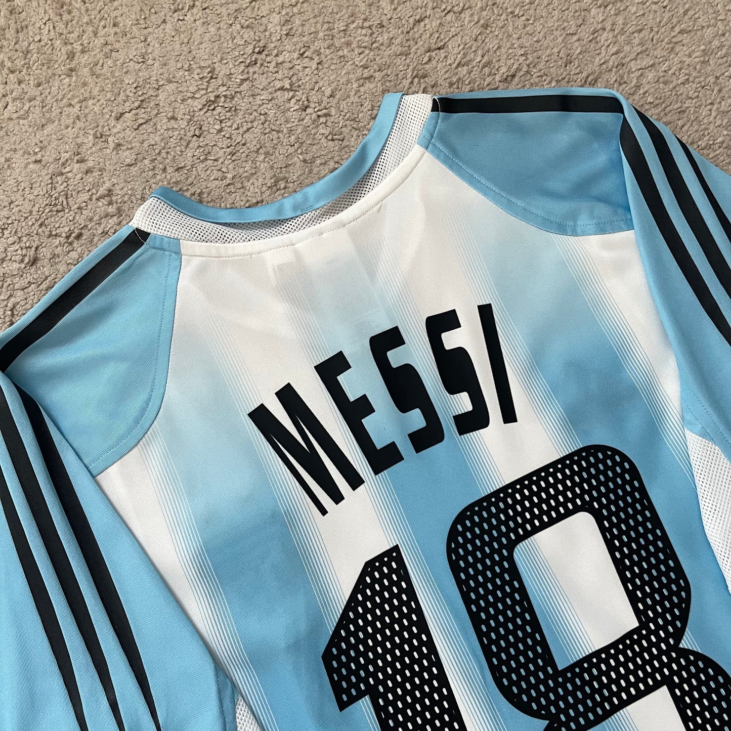 Argentina 2004/05 home x Messi #18 (M)