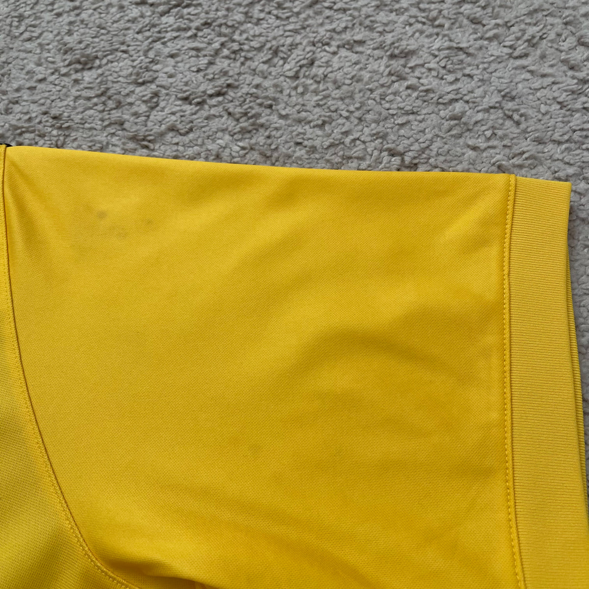 Club America 2009/10 home x Salvador Cabañas #10 (L)