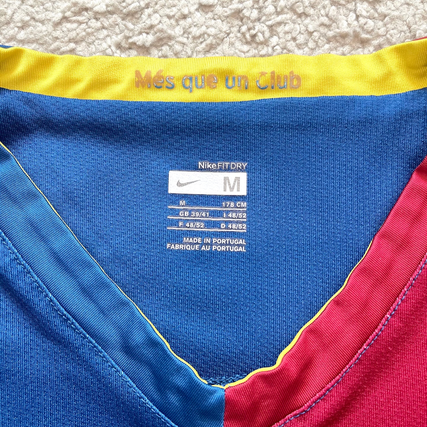 Barcelona 2006/07 home x Messi #19 (M)