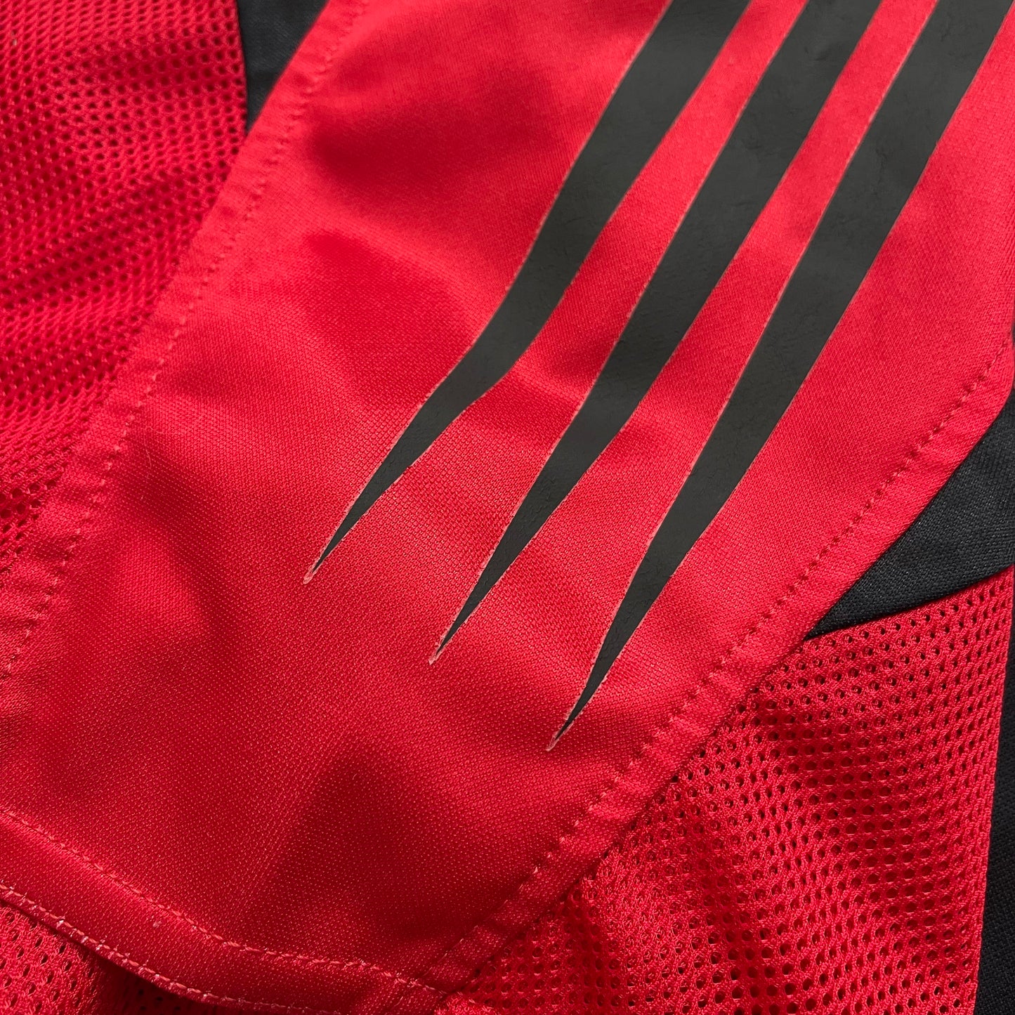 AC Milan 2004/05 home x Ricardo Kaká #22 (L)