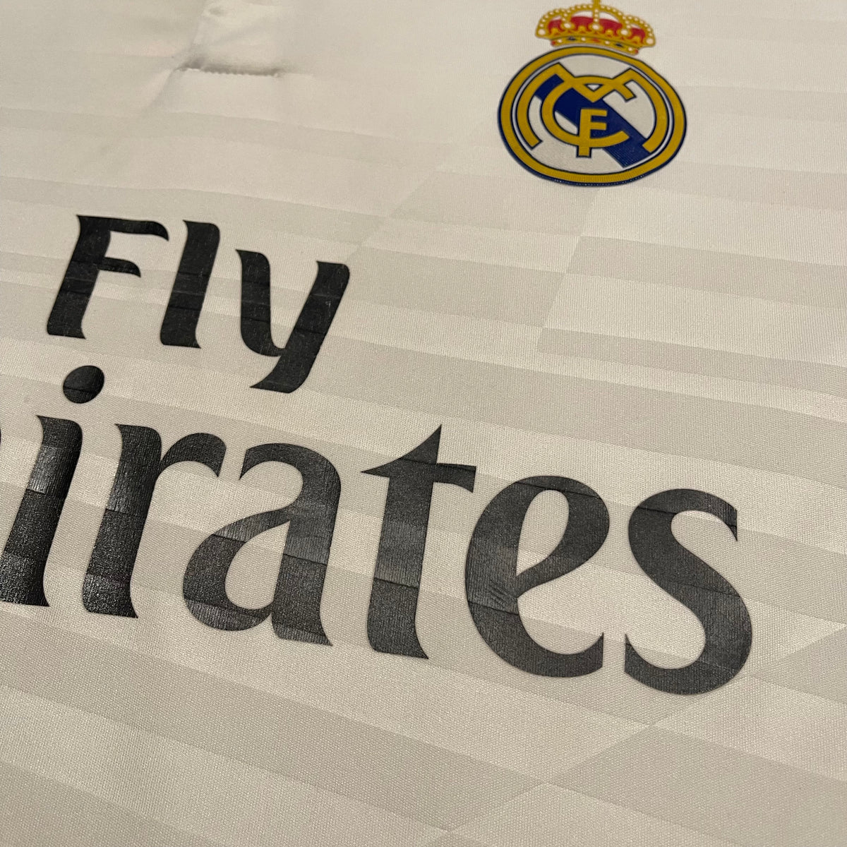 Real Madrid 2014/15 home x Chicharito Hernandez #14 (L)