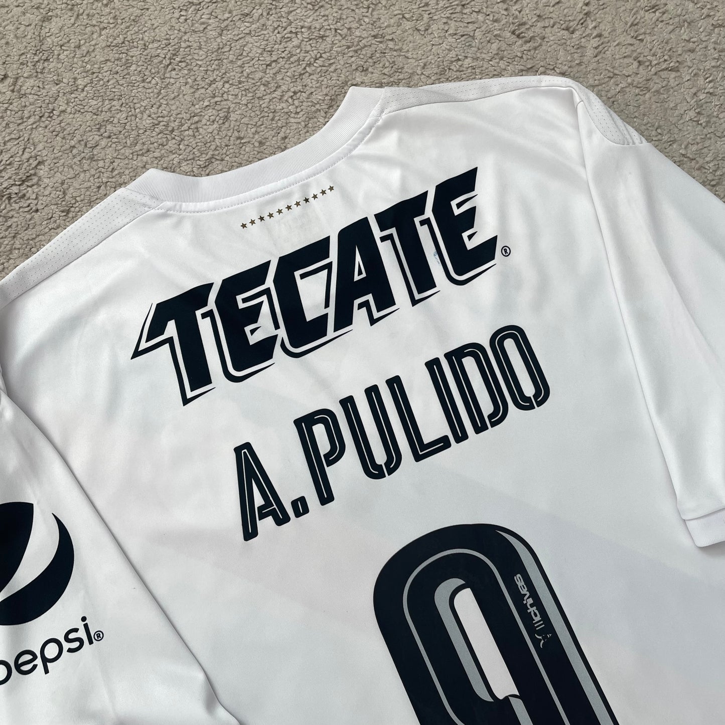 Chivas de Guadalajara 2016/17 away x Alan Pulido #9 (XL)
