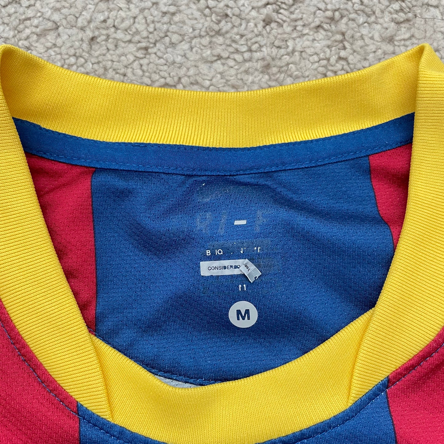 Barcelona 2010/11 home x Gerard Piqué #3 (M)