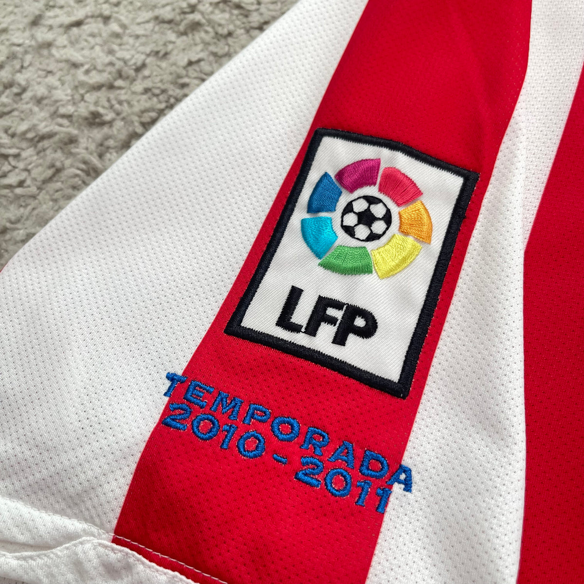 Atletico Madrid 2010/11 home x Sergio 'Kun' Agüero #10 (M)