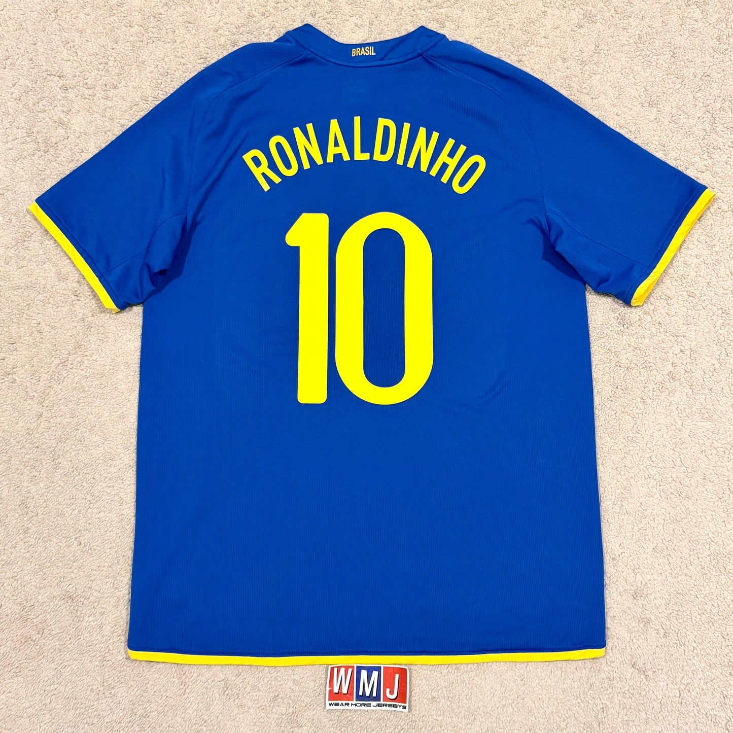 Brazil 2008/2009/2010 away x Ronaldinho #10 (L) *has a very tiny hole in front