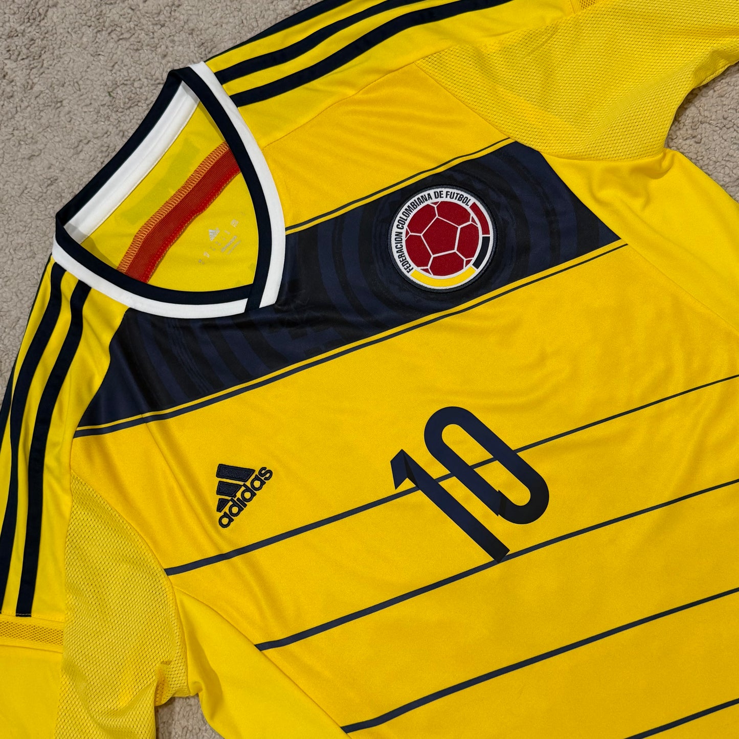 Colombia 2014 World Cup home x James Rodriguez #10 (M)