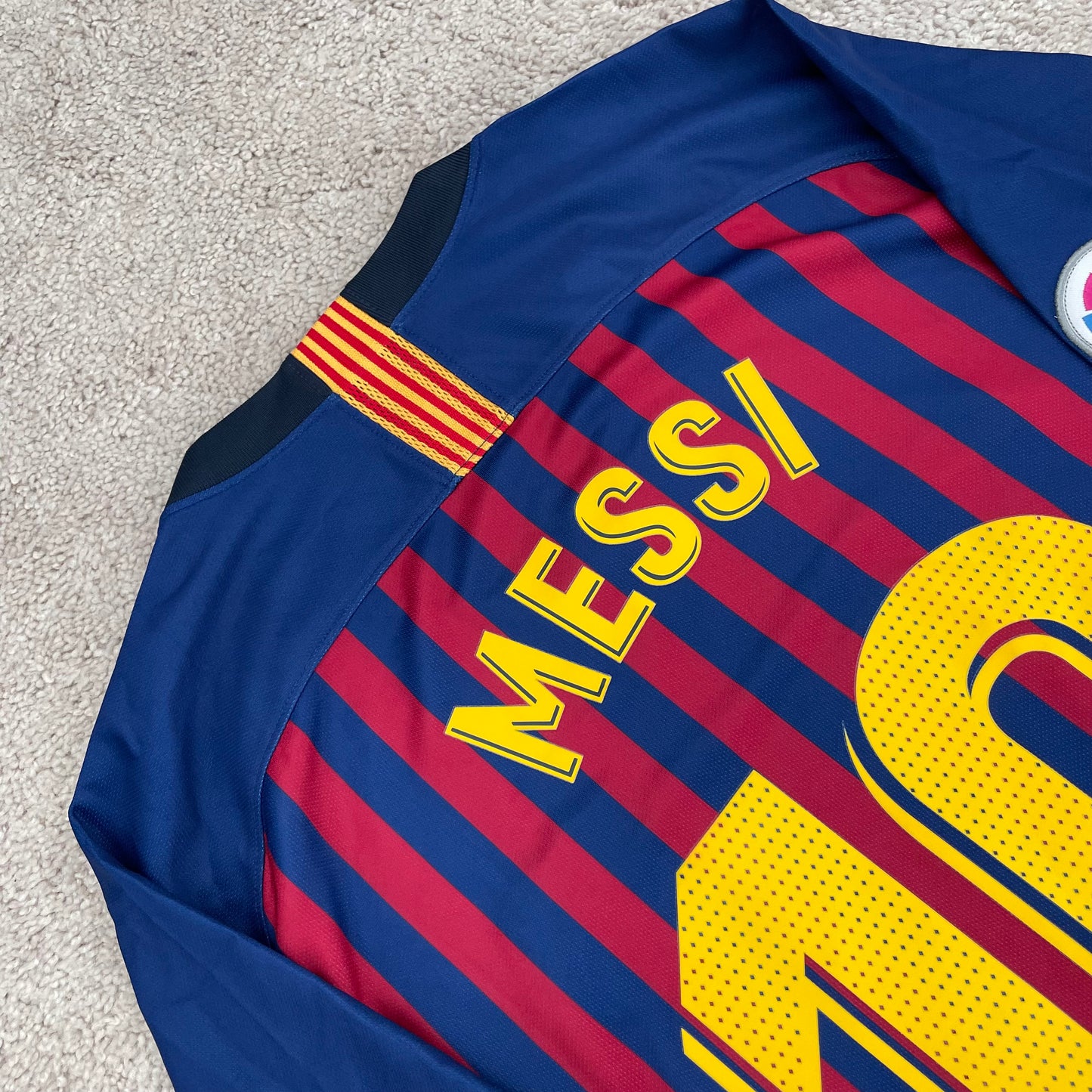 Barcelona 2018/19 home x Messi #10 (XL) *BRAND NEW WITH TAGS