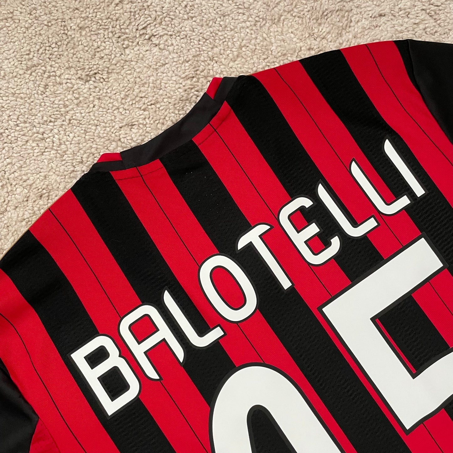 AC Milan 2013/14 home x Mario Balotelli #45 (M)