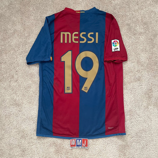 Barcelona 2006/07 home x Messi #19 (S) *tiny holes