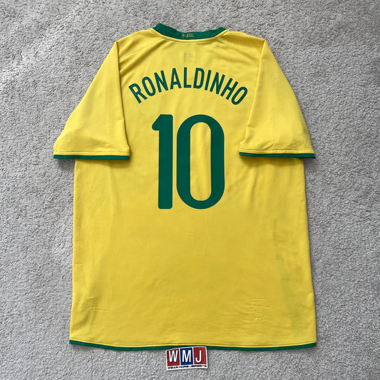 Brazil 2008/2009/2010 home x Ronaldinho #10 (XL) *has some tiny holes