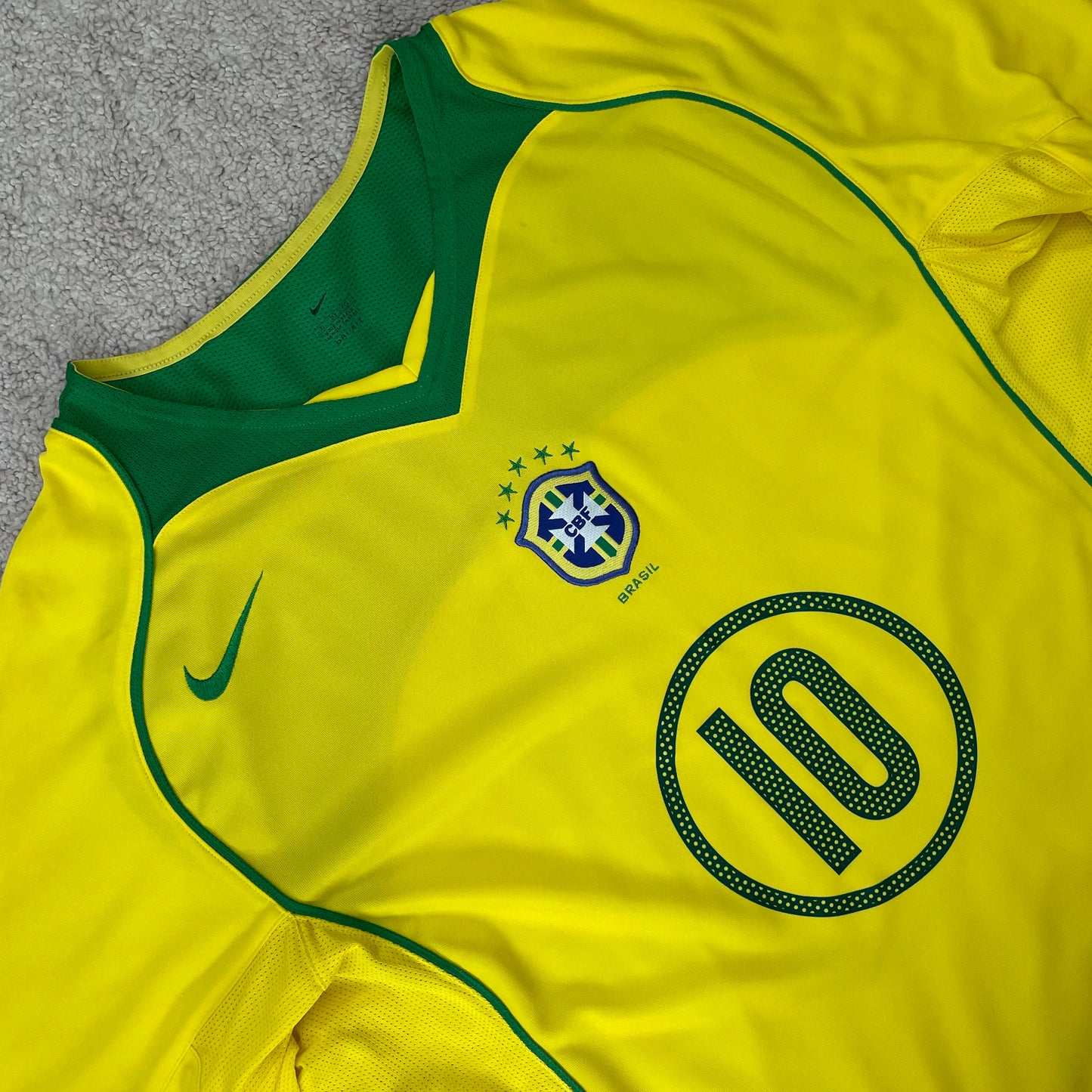 Brazil 2004 Copa America home x Ronaldinho #10 (XL)
