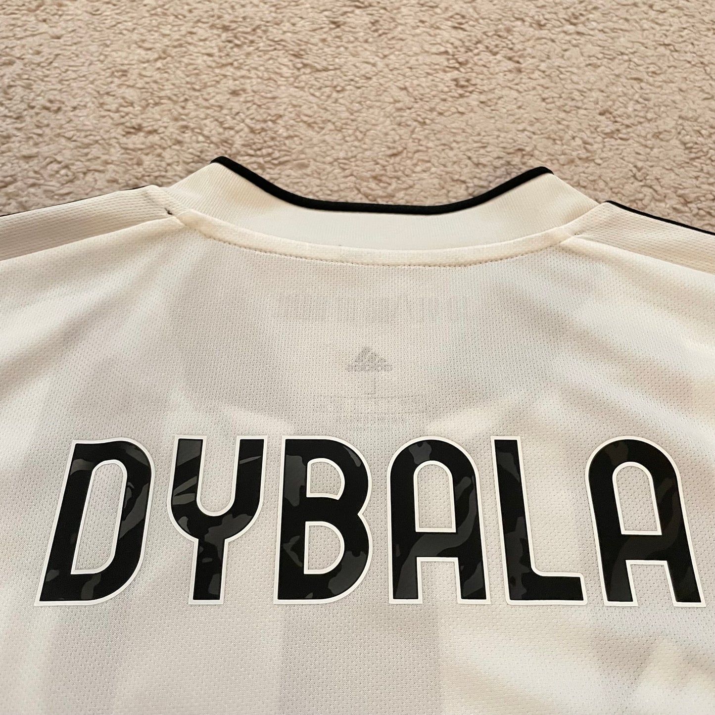 Juventus 2021/22 home x Paulo Dybala #10 (L)