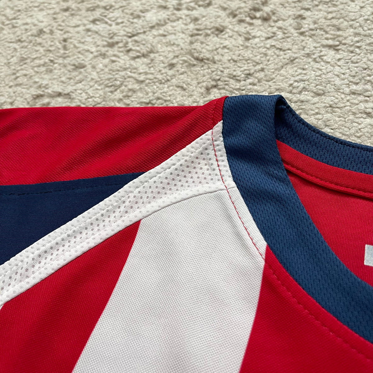 Chivas de Guadalajara 2007/08 home LONG SLEEVES x Chicharito Hernandez #25 (M)