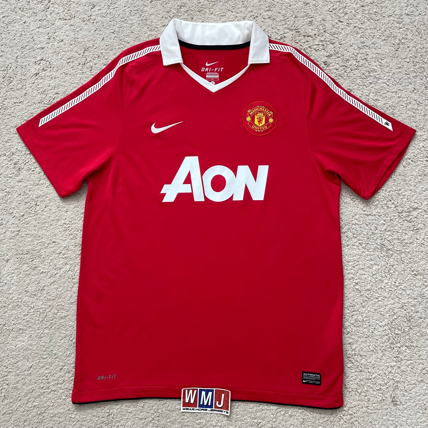 Manchester United 2010/11 home x Nemanja Vidic #15 (L)