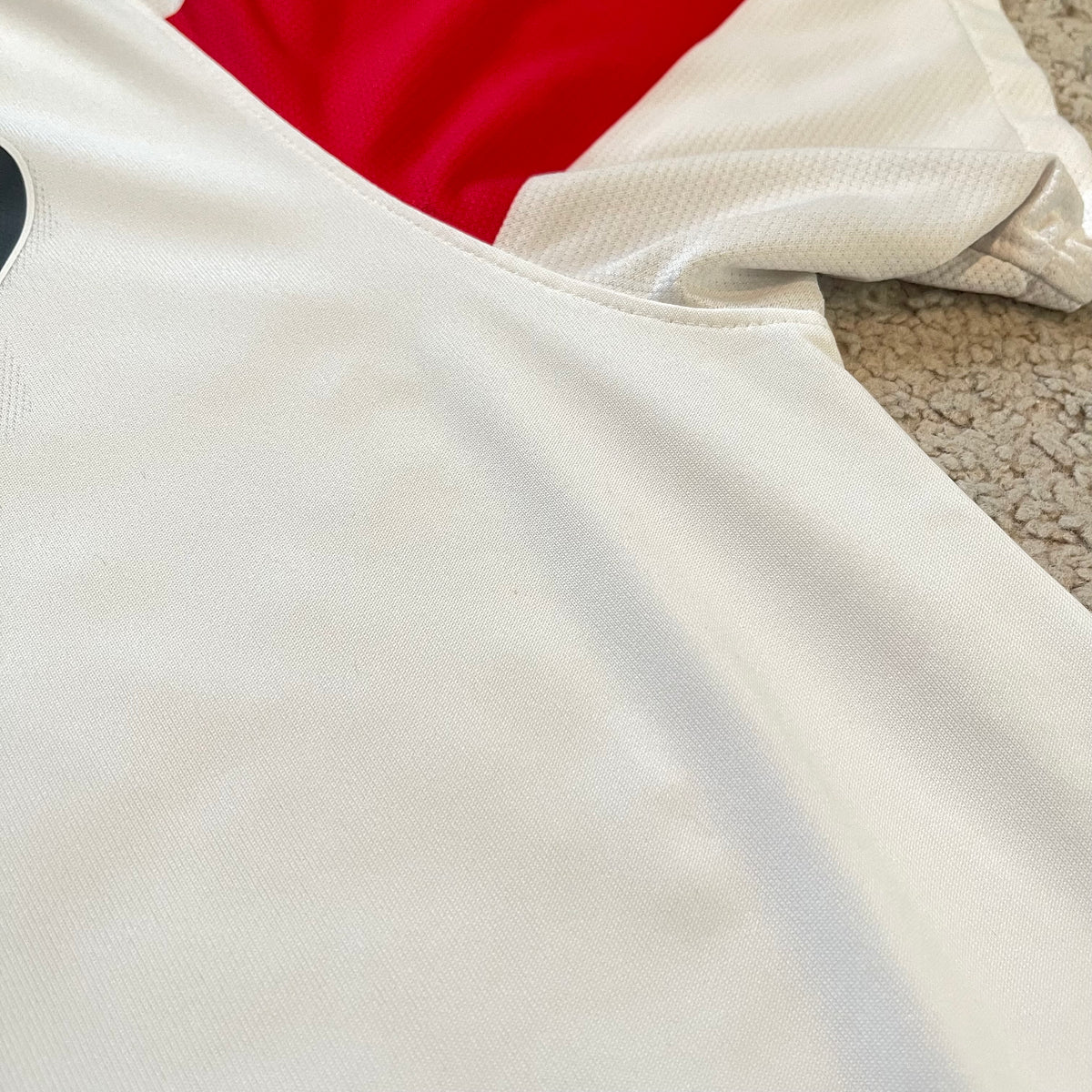 Manchester United 2010/11 away x Chicharito Hernandez #14 (L)
