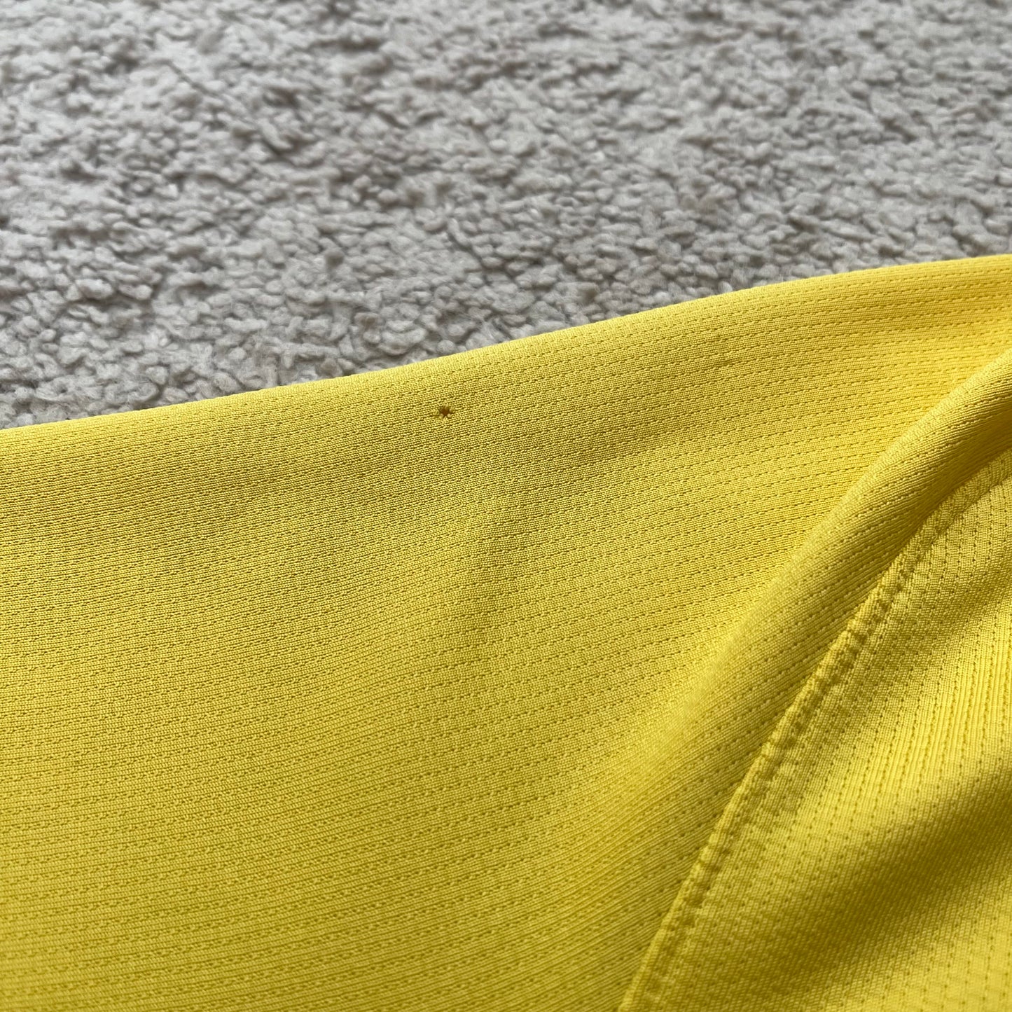 Brazil 2008/2009/2010 home x Ronaldinho #10 (XL) *has some tiny holes