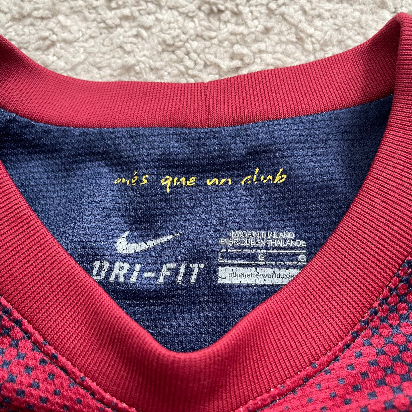 Barcelona 2012/13 home x Messi #10 (L) *has some holes on the back