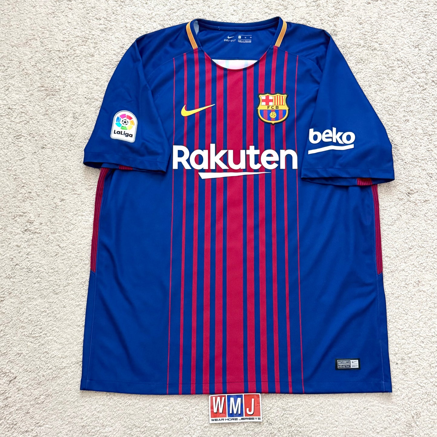 Barcelona 2017/18 home x Andres Iniesta INFINITO SPECIAL EDITION (XL)