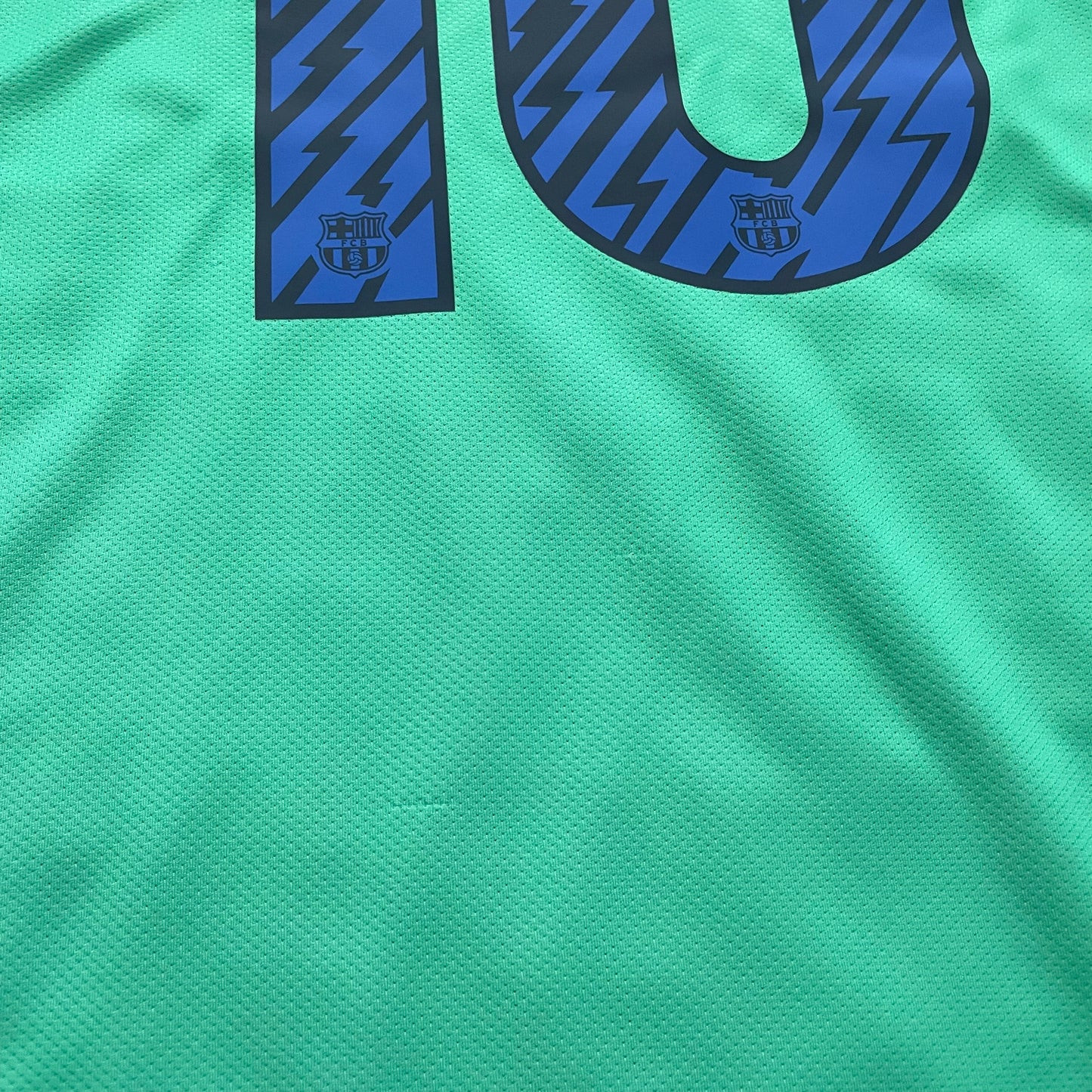 Barcelona 2010/11 away x Messi #10 (L)