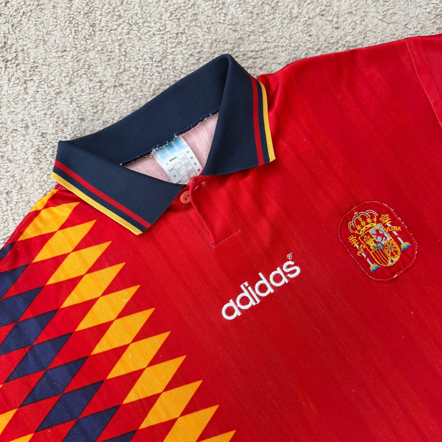 Spain 1994 World Cup home (M) *tiny holes on right sleeve