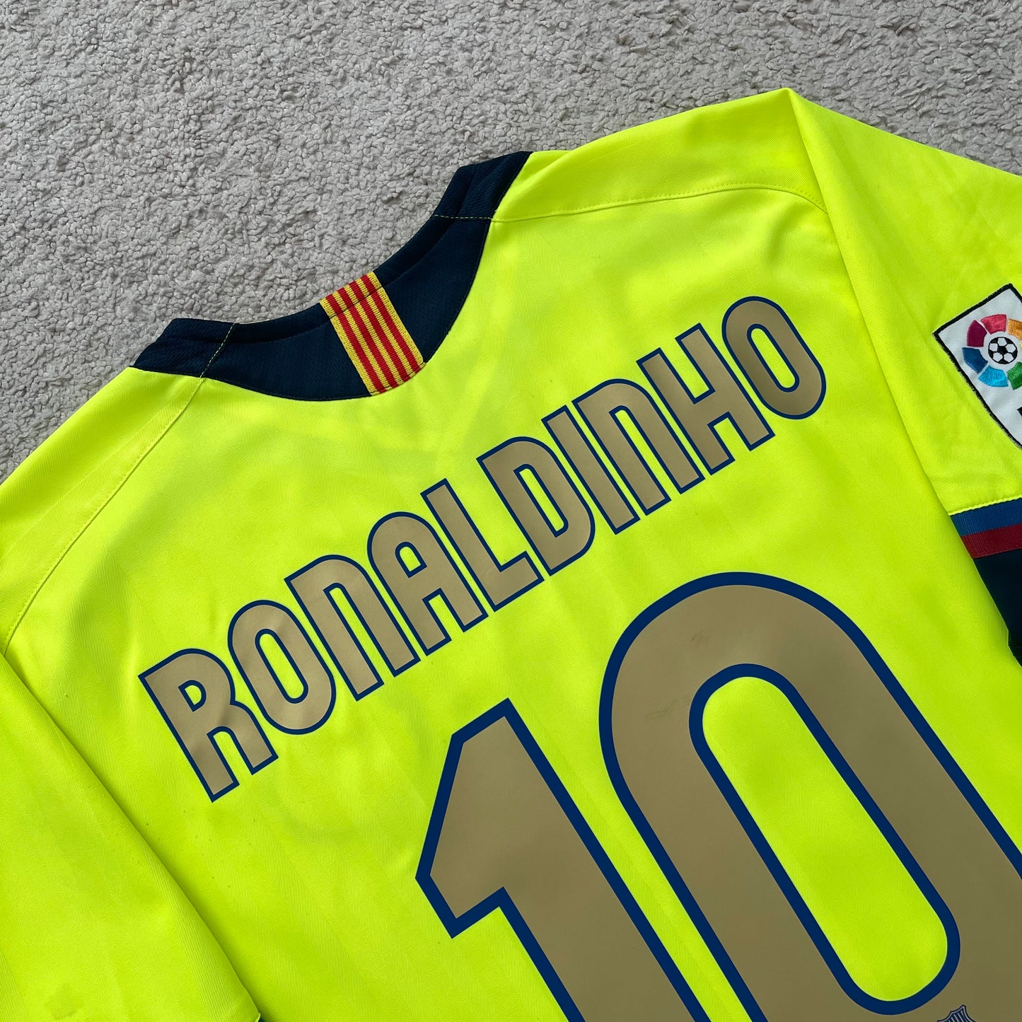 Barcelona 2006/07 third x Ronaldinho #10 (L)