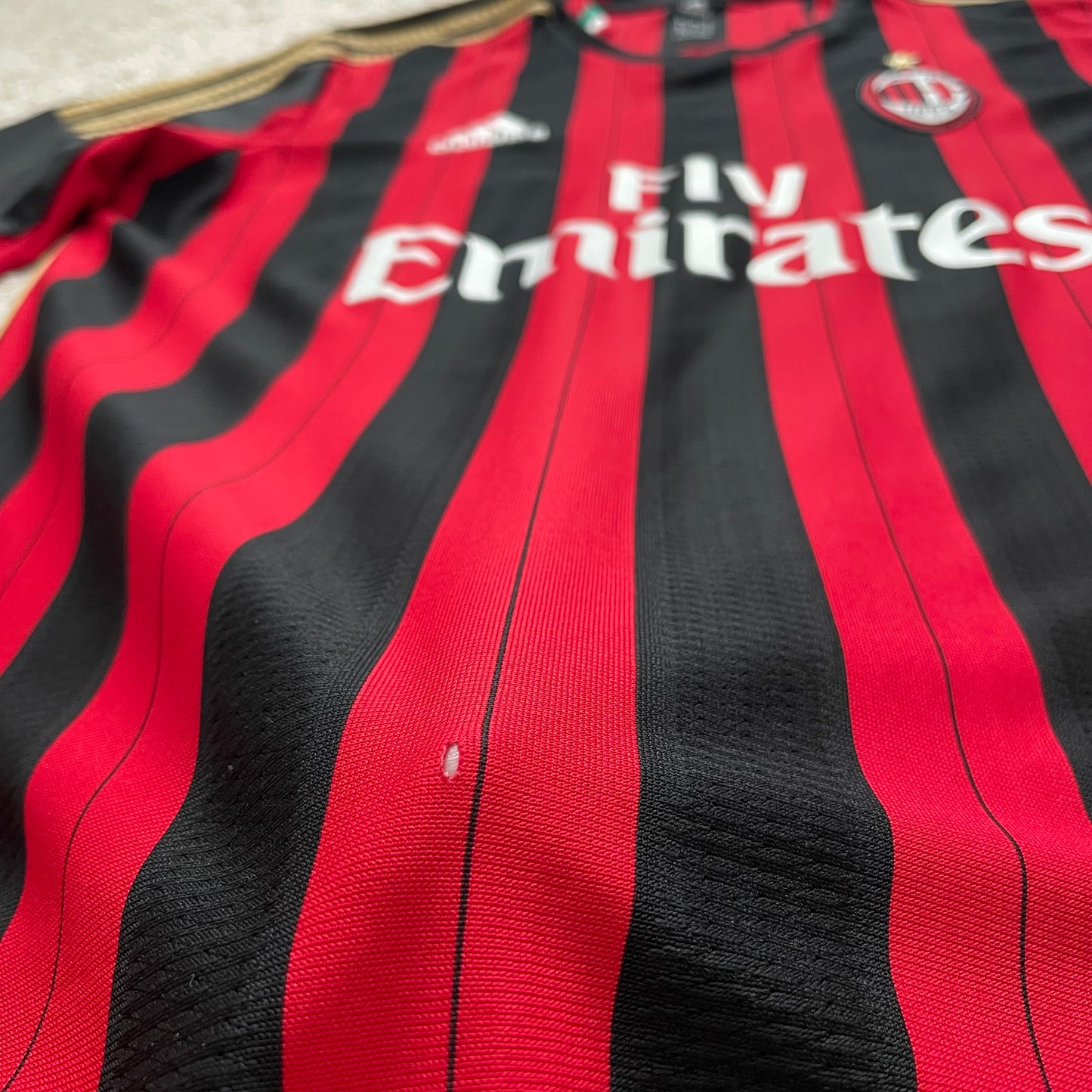 AC Milan 2013/14 home x Kaka' #22 (L) *has some tiny holes