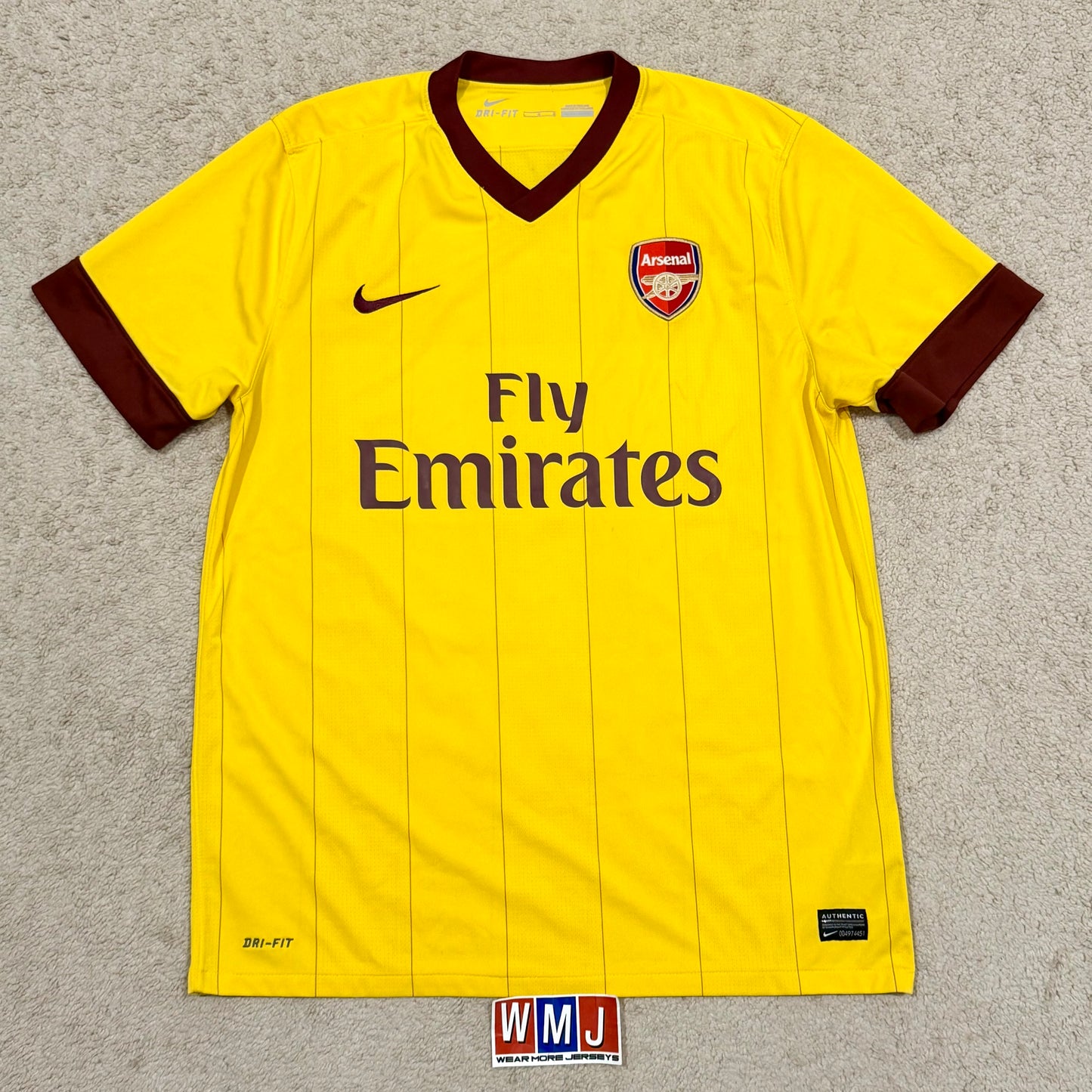 Arsenal 2010/11 away x Carlos Vela #11 (L)