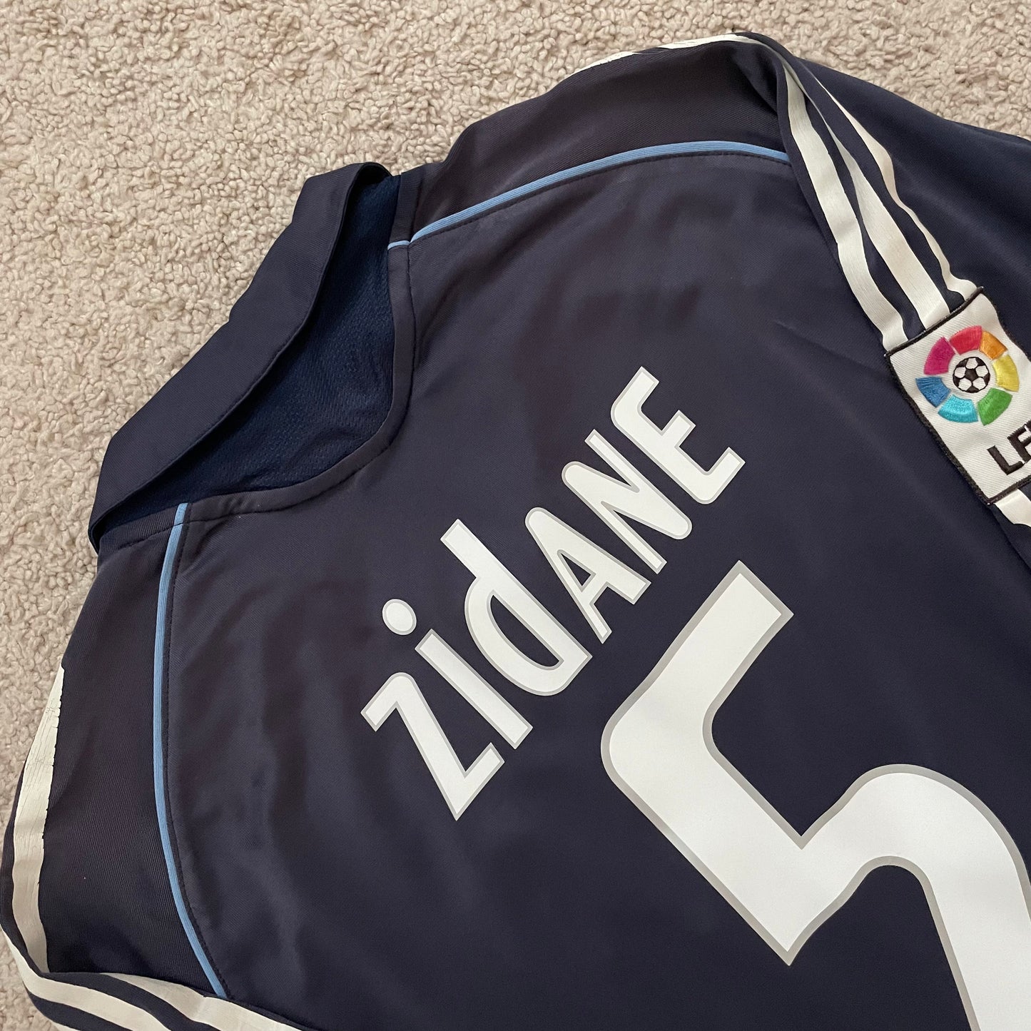 Real Madrid 2005/06 away x Zinedine Zidane #5 (M)