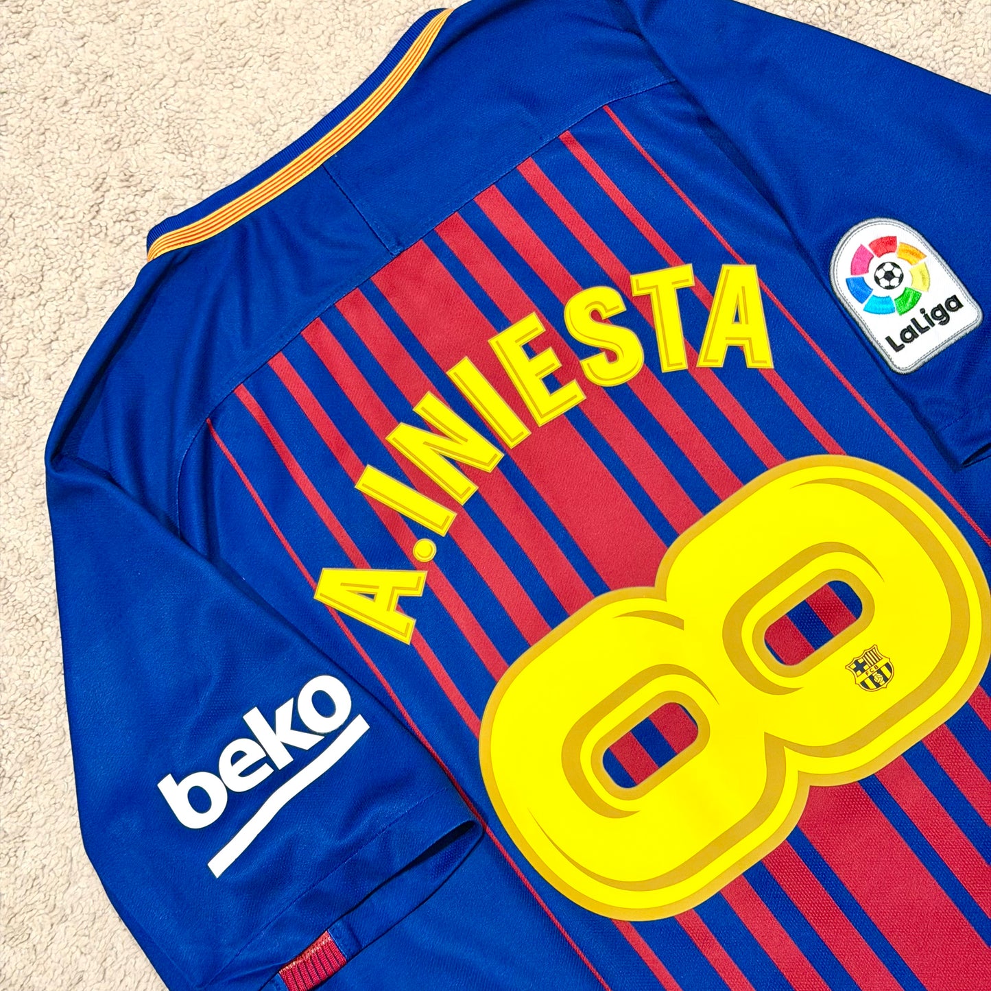Barcelona 2017/18 home x Andres Iniesta INFINITO SPECIAL EDITION (L)