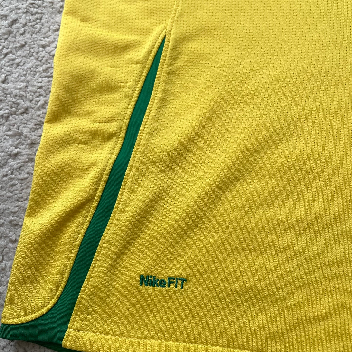 Brazil 2008/2009/2010 home x Ronaldinho #10 (XL) *has some tiny holes