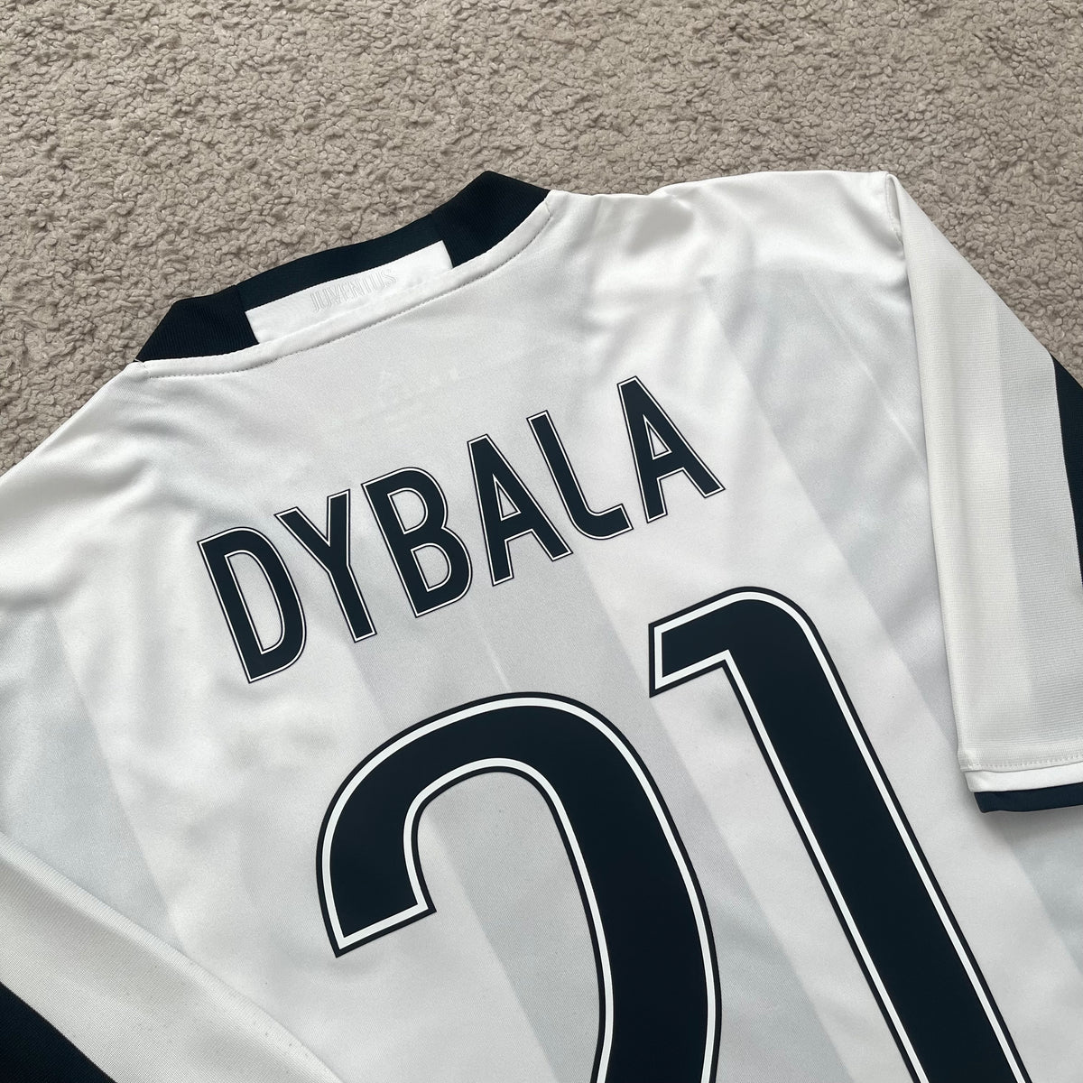 Juventus 2016/17 home x Paulo Dybala #21 (M)