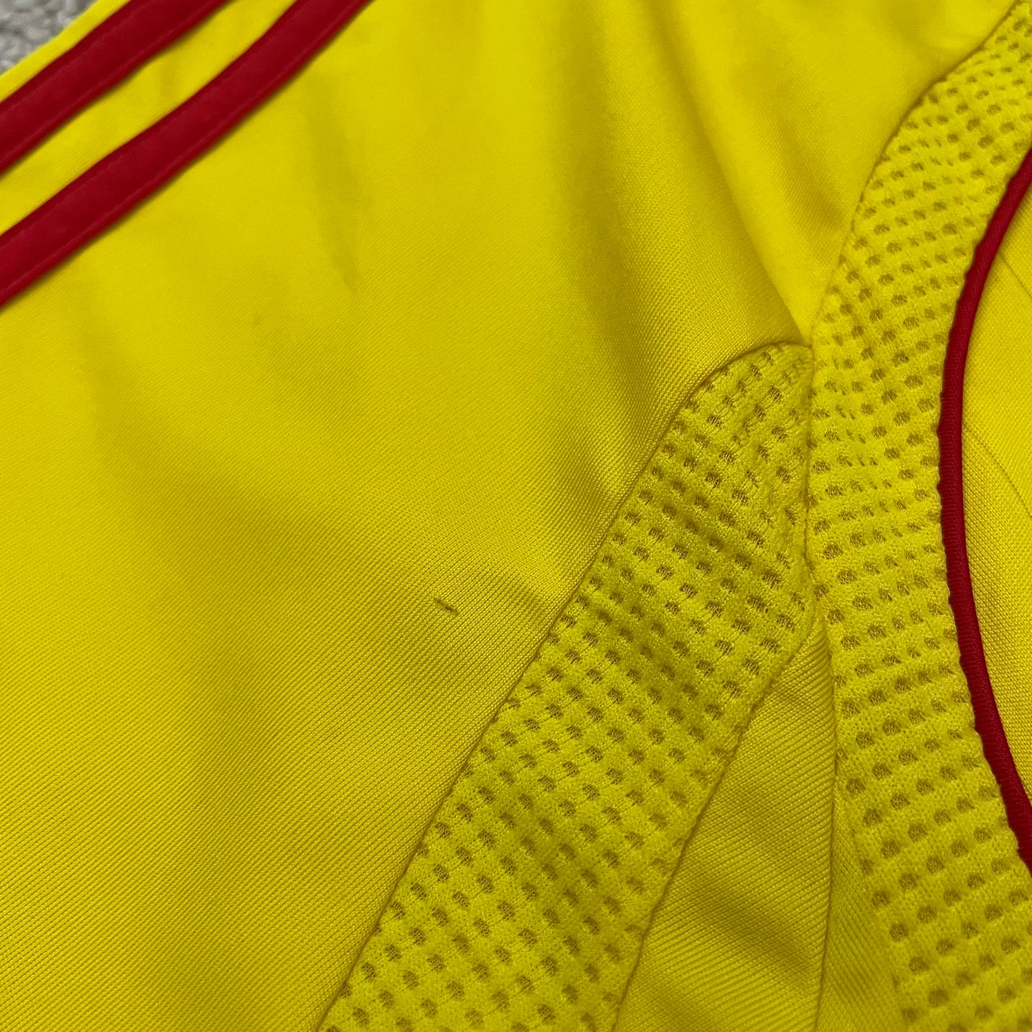 Liverpool 2006/07 away x Xabi Alonso #14 (L)