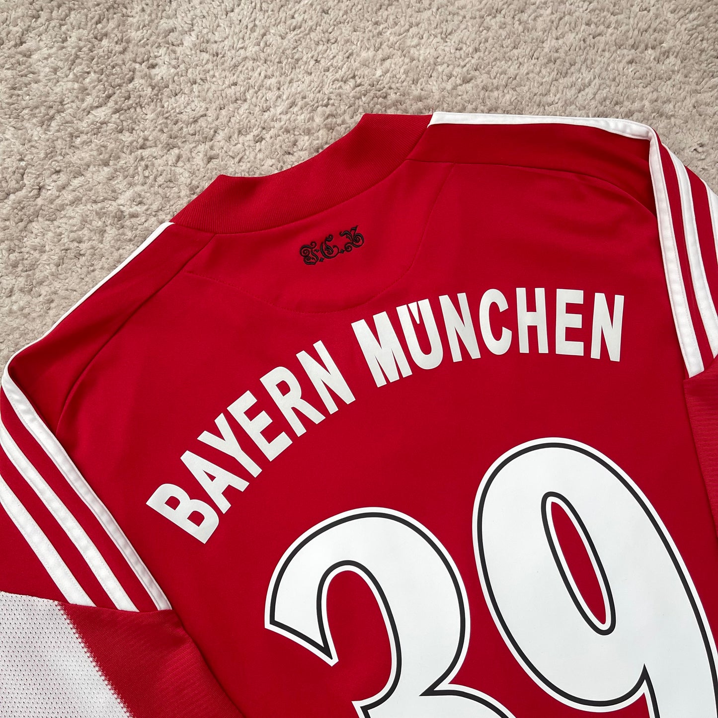 Bayern Munich 2010/11 home x Toni Kroos #39 (L)