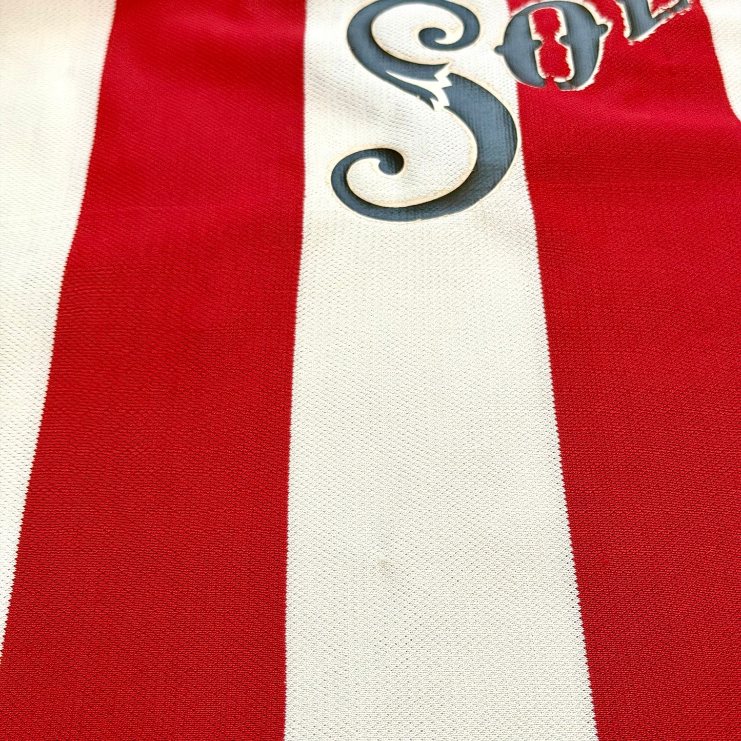 Chivas de Guadalajara 1997 home (L, runs big)