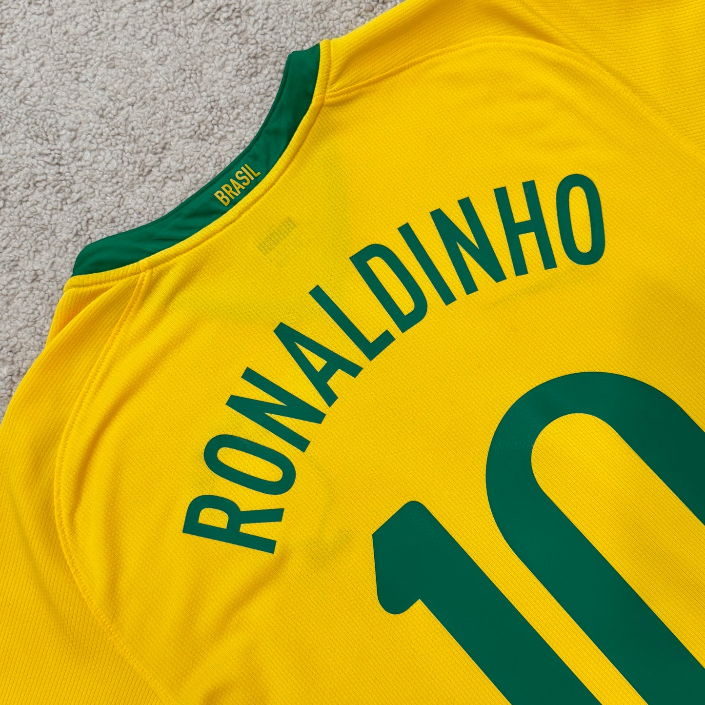 Brazil 2008/2009/2010 home x Ronaldinho #10 (M)