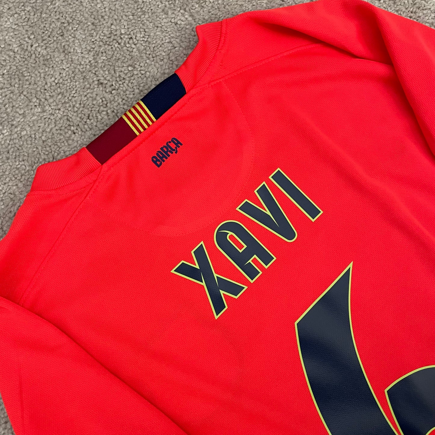 Barcelona 2014/15 away x Xavi #6 (XL)