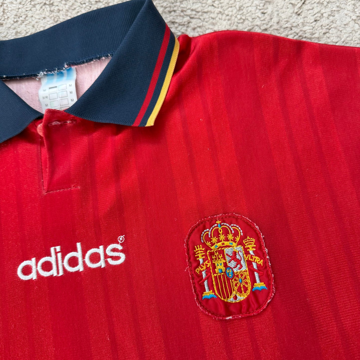 Spain 1994 World Cup home (M) *tiny holes on right sleeve